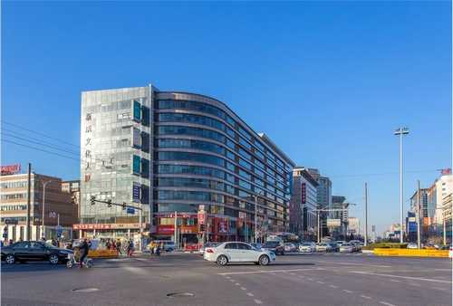 app开发成本常被误解为固定数值，实则受项目复杂度和资源配置影响